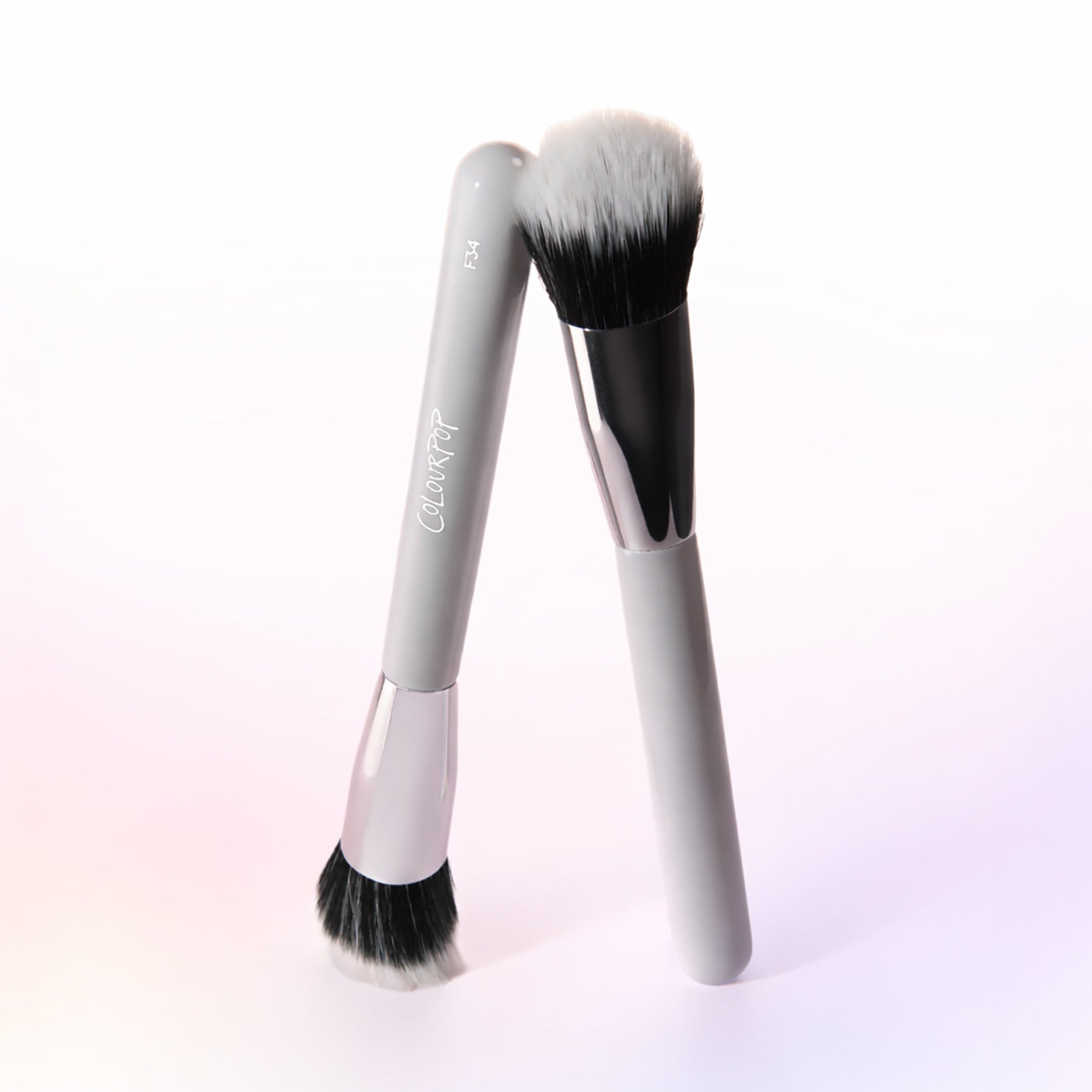 Angled Blending Face Brush - Gentle Warmth